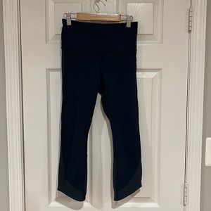 Lululemon Size 4 women capris
